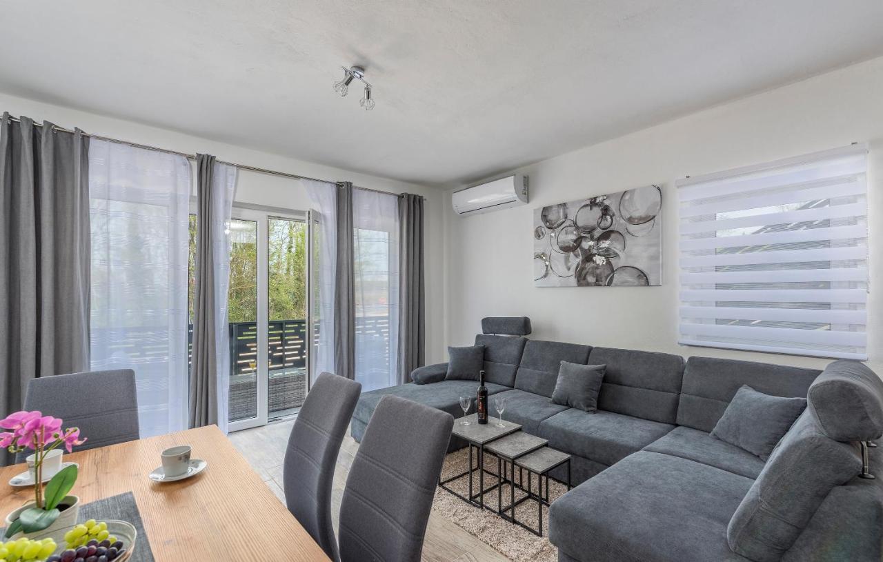 Apartmani Natalija Poreč Exterior foto